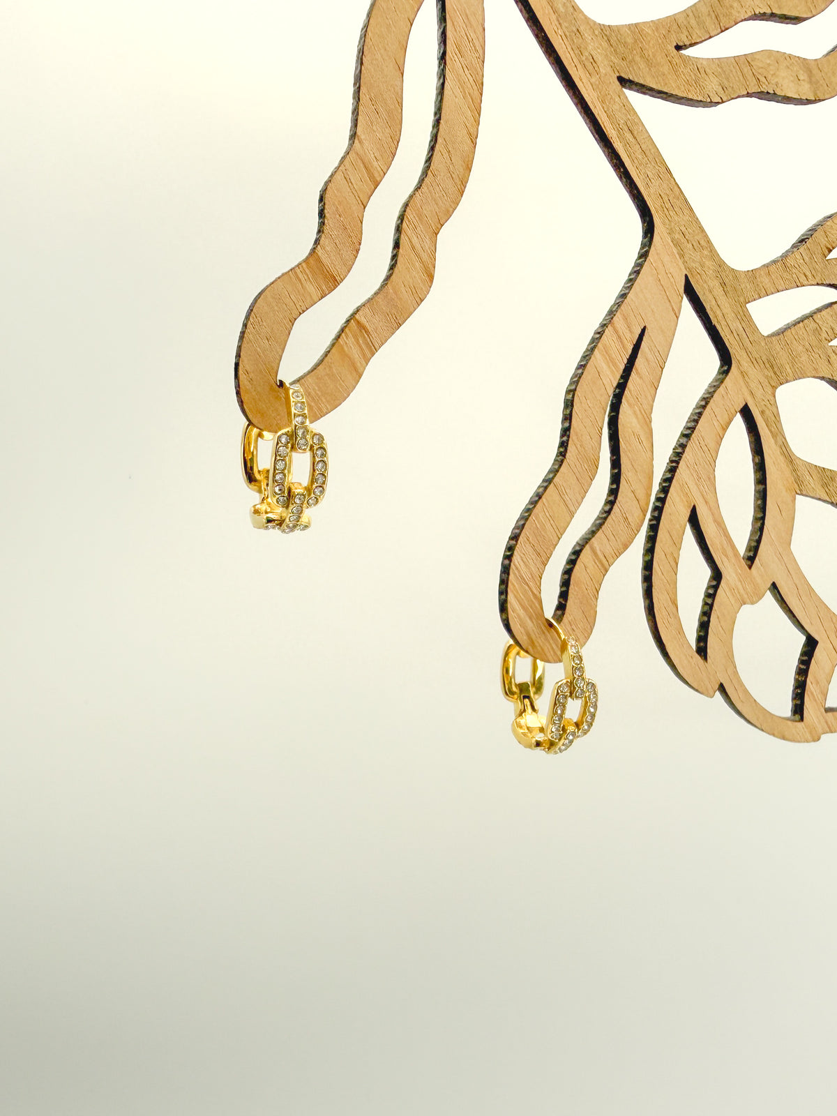 Classic Zircon Encrusted Chain Clip Link Huggies