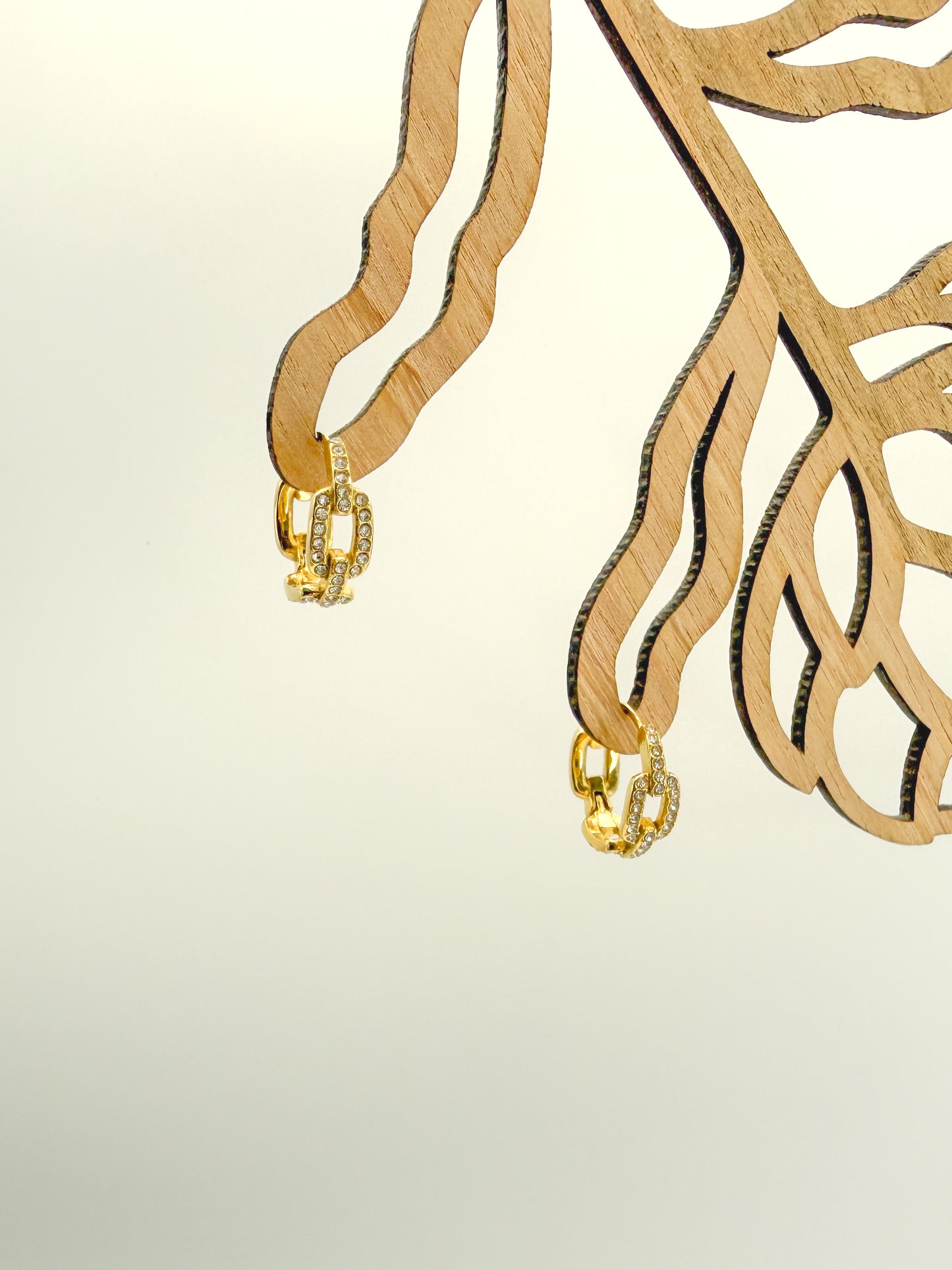 Classic Zircon Encrusted Chain Clip Link Huggies